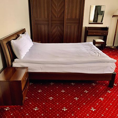Dostyq Kokshetau Hotel Екстериор снимка