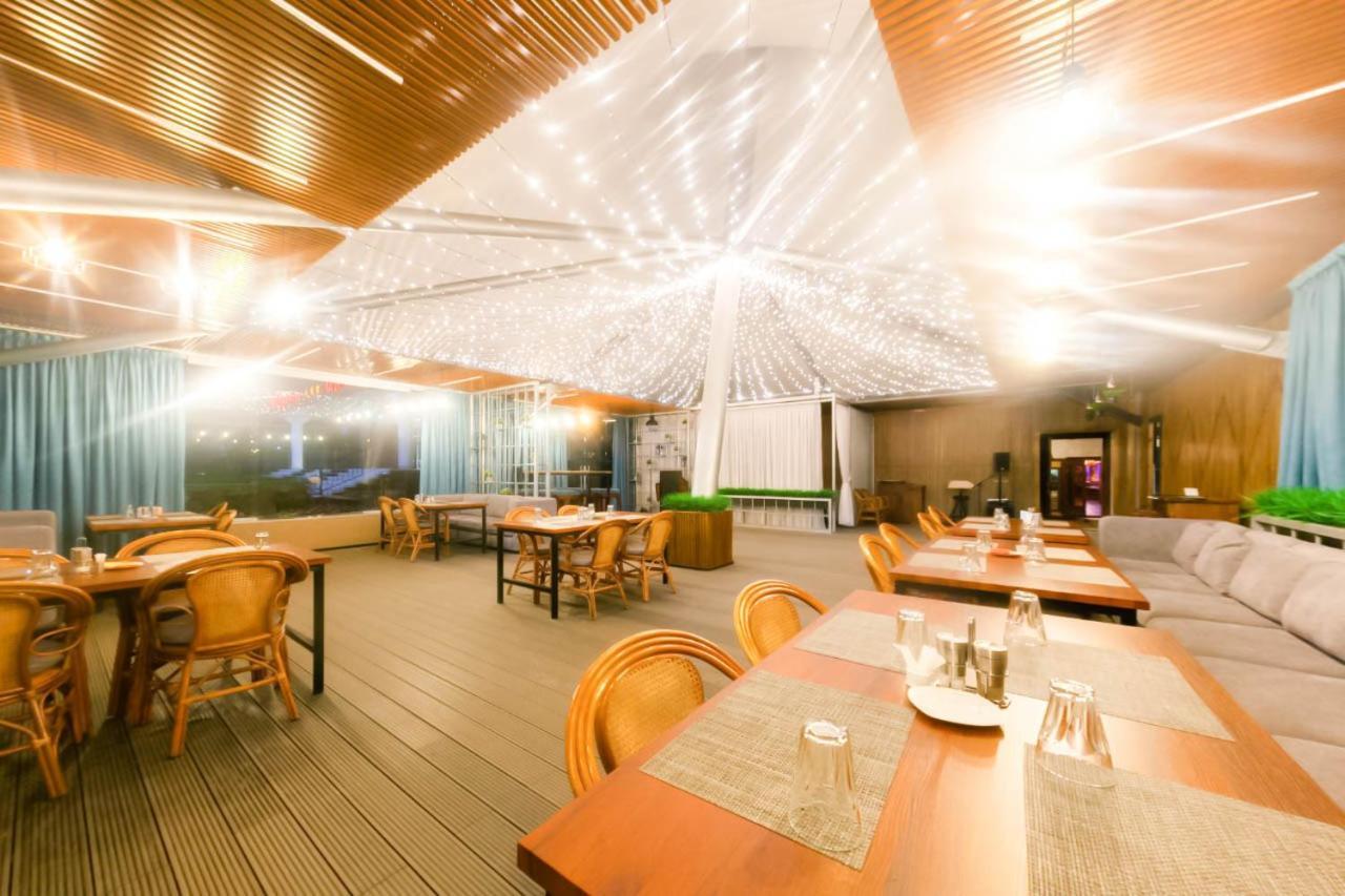 Dostyq Kokshetau Hotel Екстериор снимка