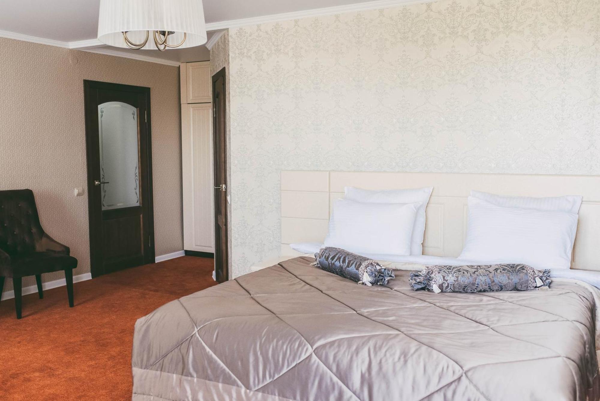 Dostyq Kokshetau Hotel Екстериор снимка