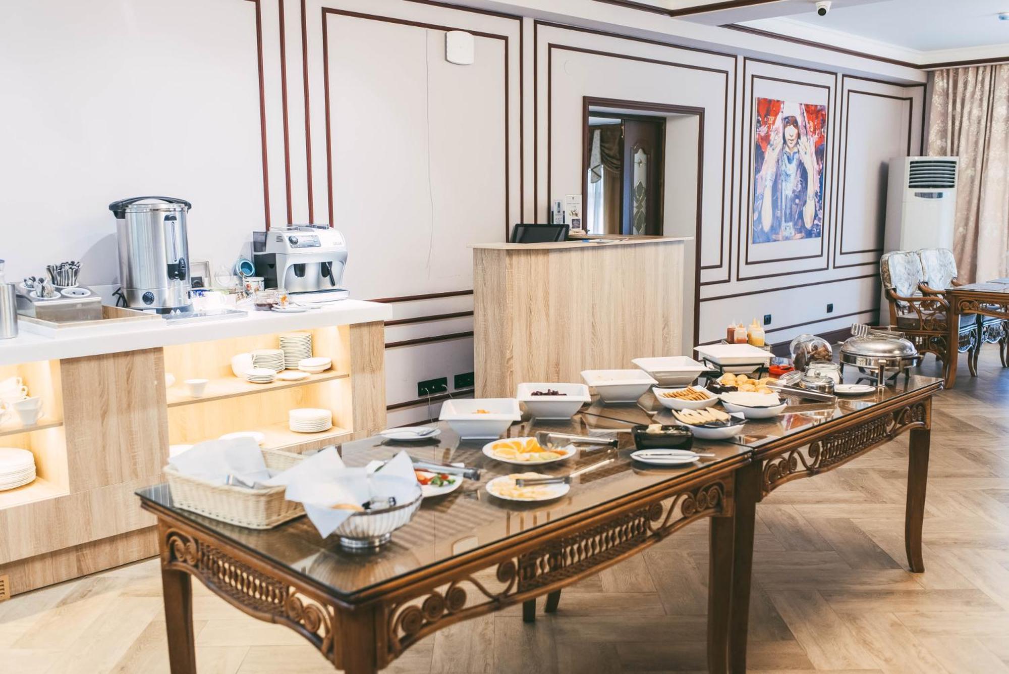 Dostyq Kokshetau Hotel Екстериор снимка