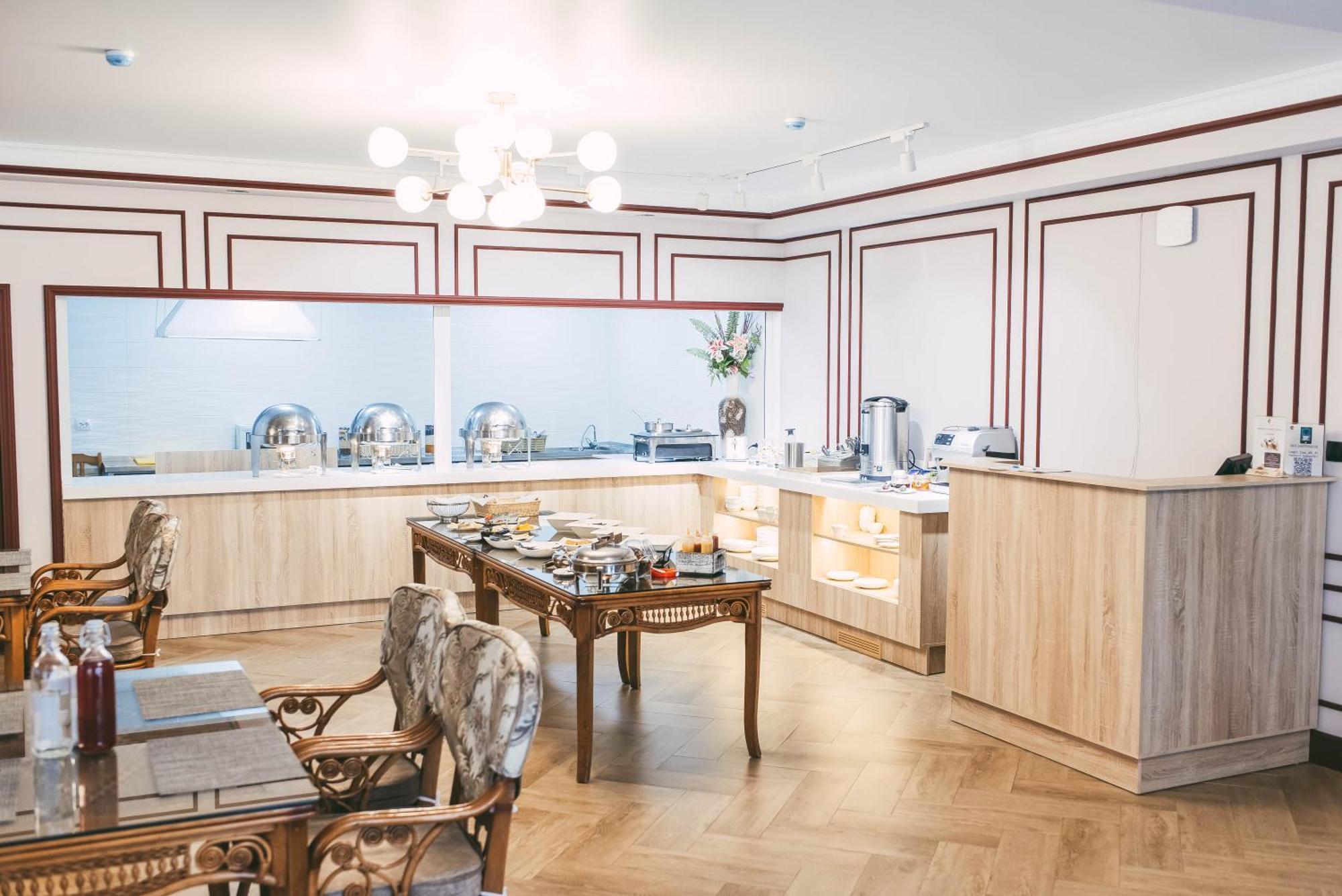 Dostyq Kokshetau Hotel Екстериор снимка