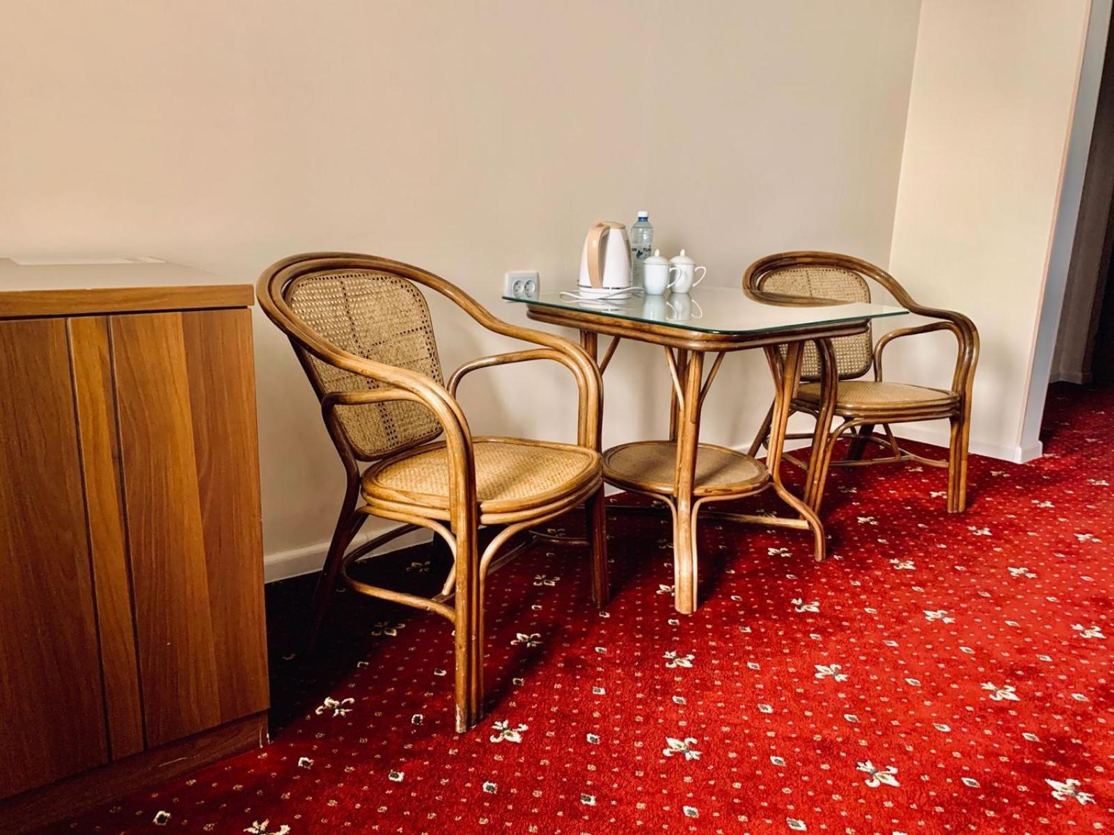 Dostyq Kokshetau Hotel Екстериор снимка