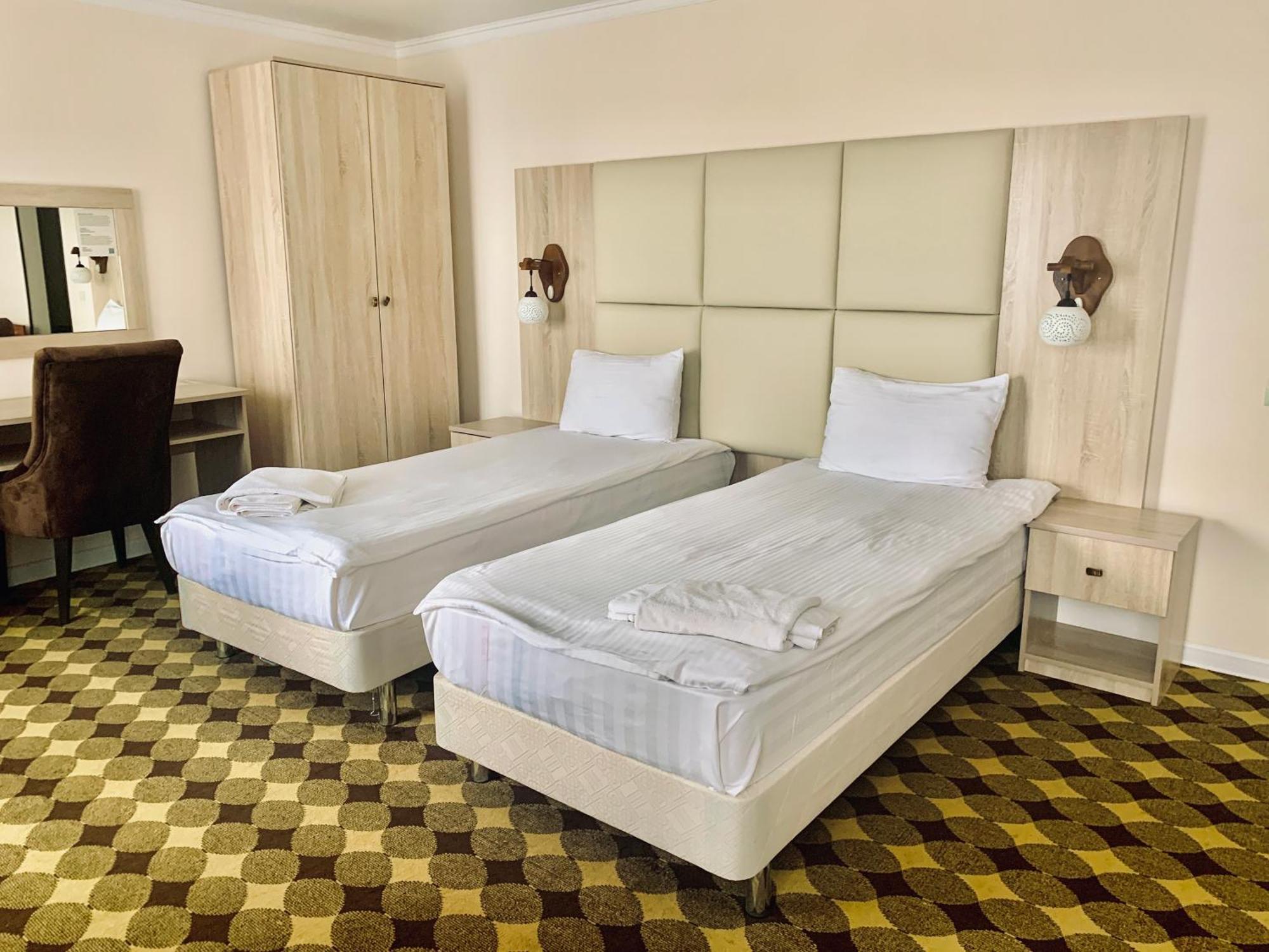 Dostyq Kokshetau Hotel Екстериор снимка